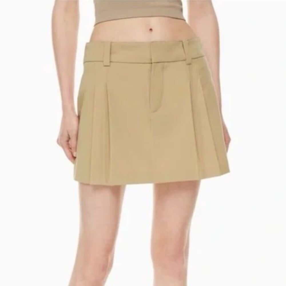 Aritzia Sunday Best Rider Pleated Tan Skirt Size 10